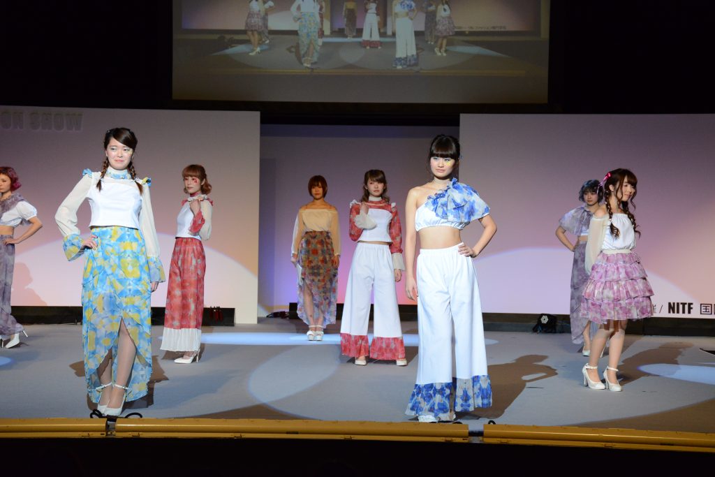 インスタでも大人気のゲストを迎え 2月11日 新潟市民プラザで卒業制作ファッションショー開催 Nsgグループ