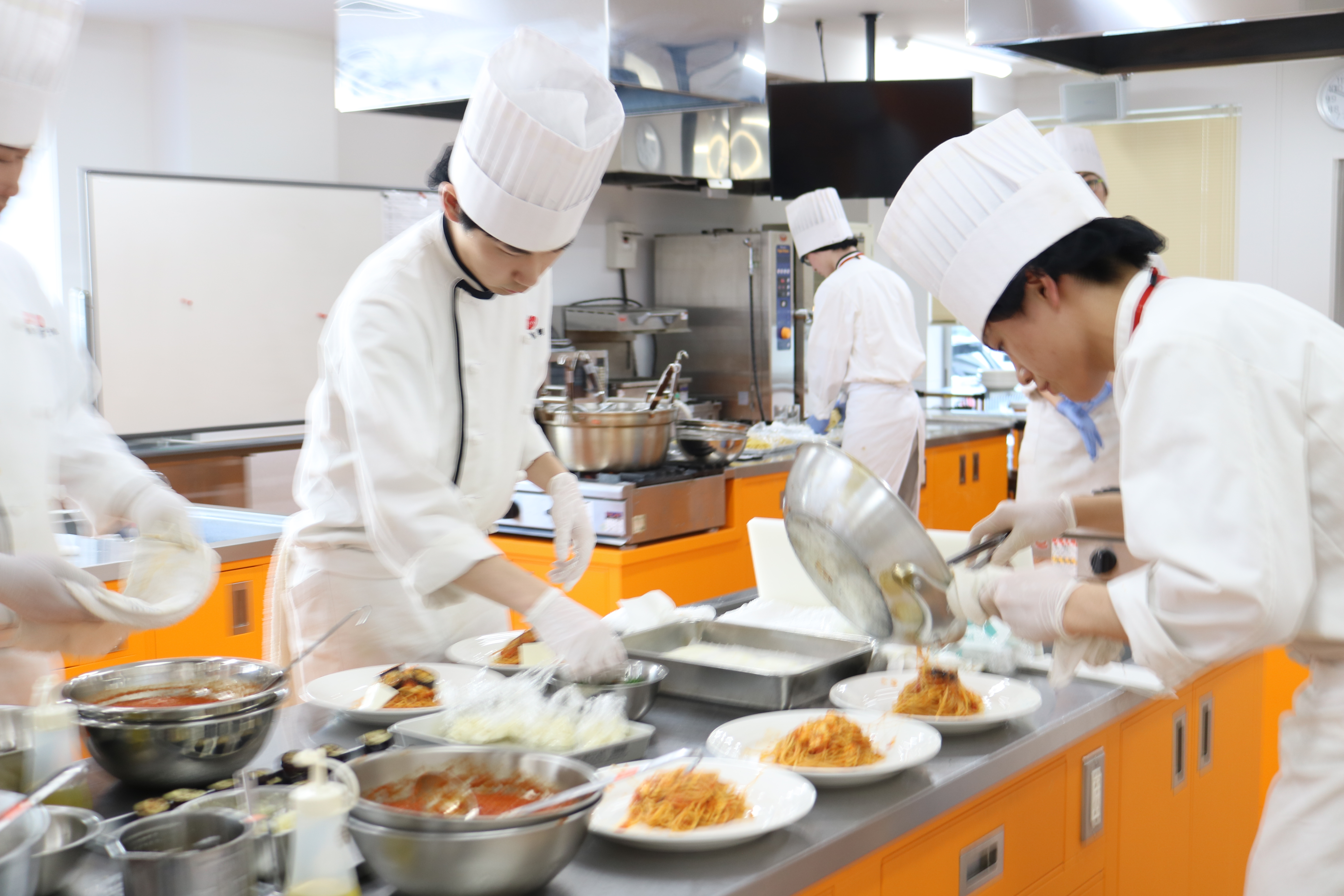 国際調理製菓専門学校が料理教室 レストランに 食の魅力と学生の笑顔で地域に元気を届けたい Nsgグループ