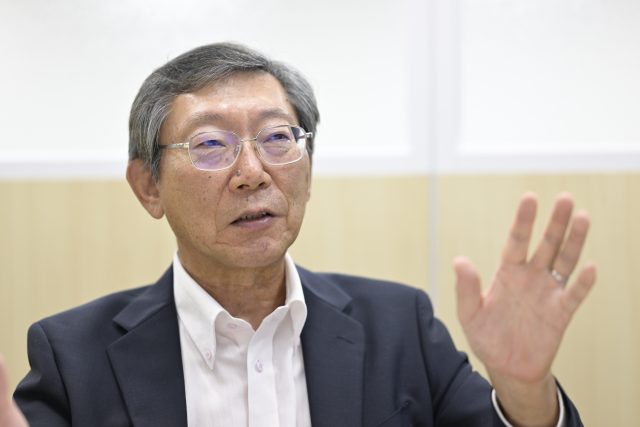 インタビューに応える新電力新潟株式会社の吉澤洋さん