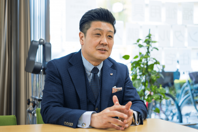 インタビューに応える株式会社ベスト・ケアー坂本和徳代表取締役