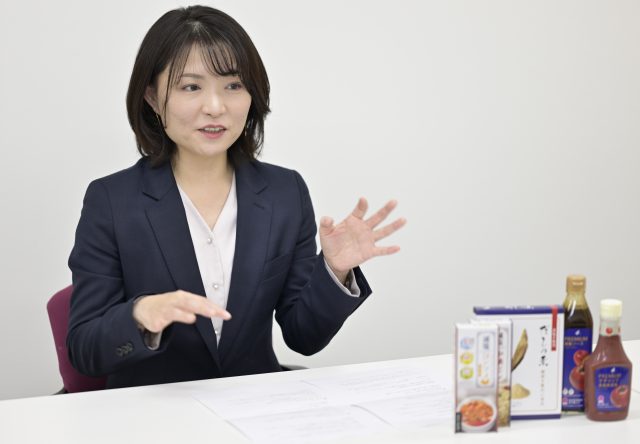 インタビューに応える（株）ライフプロモートの原口法子さん