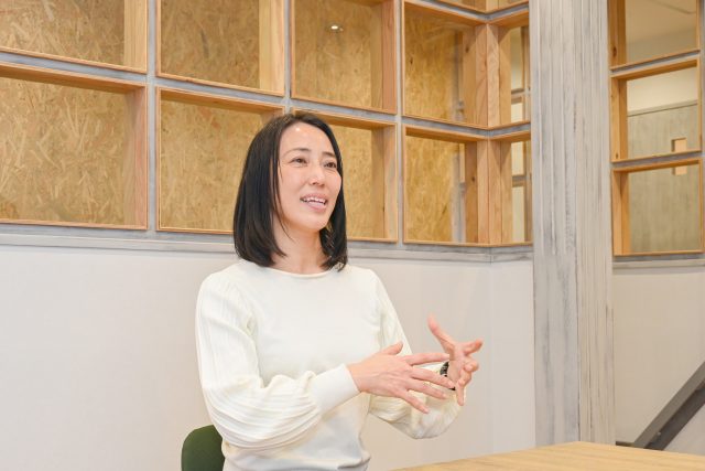 インタビューに応える（株）NSGソシアルサポート社長樋口督水さん