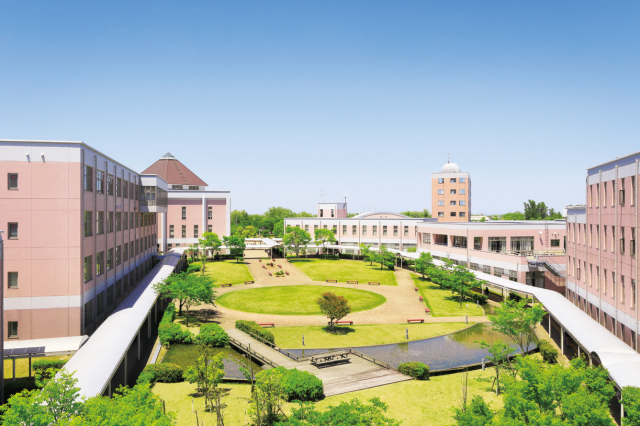 新潟医療福祉大学の外観