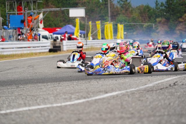 新潟県胎内市のスピードパーク新潟で初開催された全日本カート選手権の様子