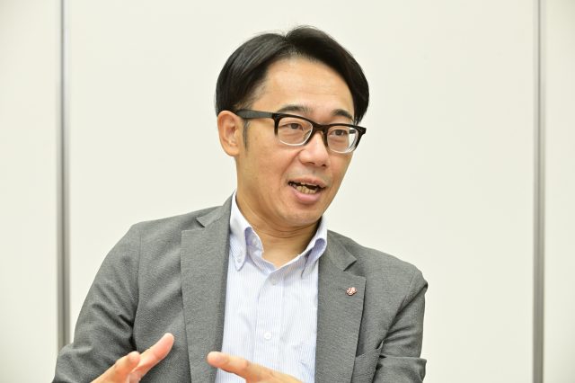 インタビューに応える新潟総合学園 法人企画推進室 室長 木村 大氏