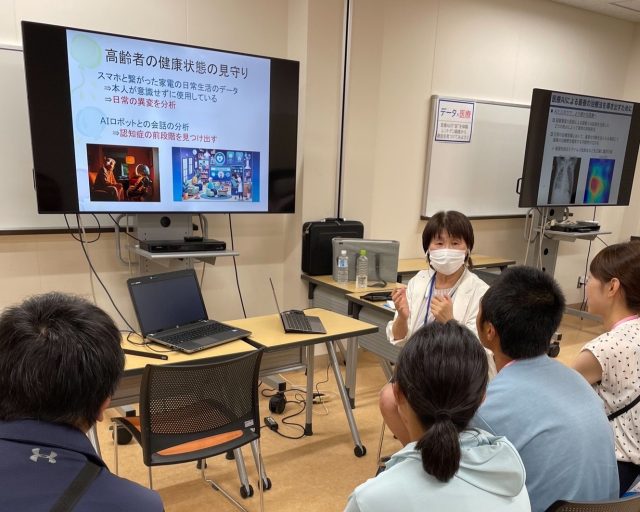 新潟医療福祉大学で2026年4月に開設される健康データサイエンス学科のオープンキャンパスの様子