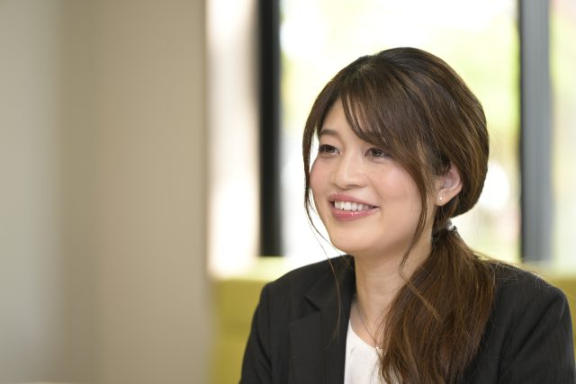 インタビューに応える社会福祉法人 愛宕福祉会 法人本部事務局 人事部の古川 仁美氏