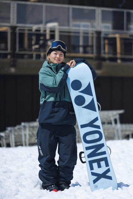 国際スノーボード&スケートボード専門学校卒業生で同校コーチでもある冨田せな選手