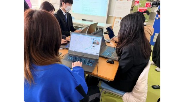 生成AIを活用したプレゼン企画授業の風景