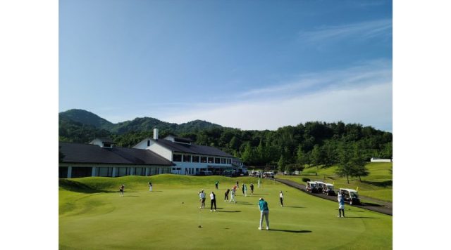 株式会社ゼルコバが運営するグリーンヒル長岡ゴルフ倶楽部の会場風景