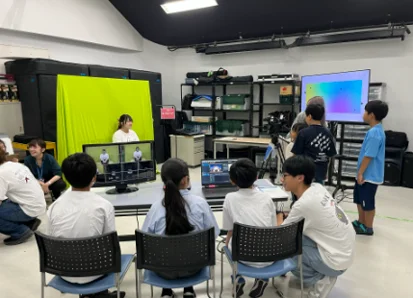 専門機材を備えた本校校舎
